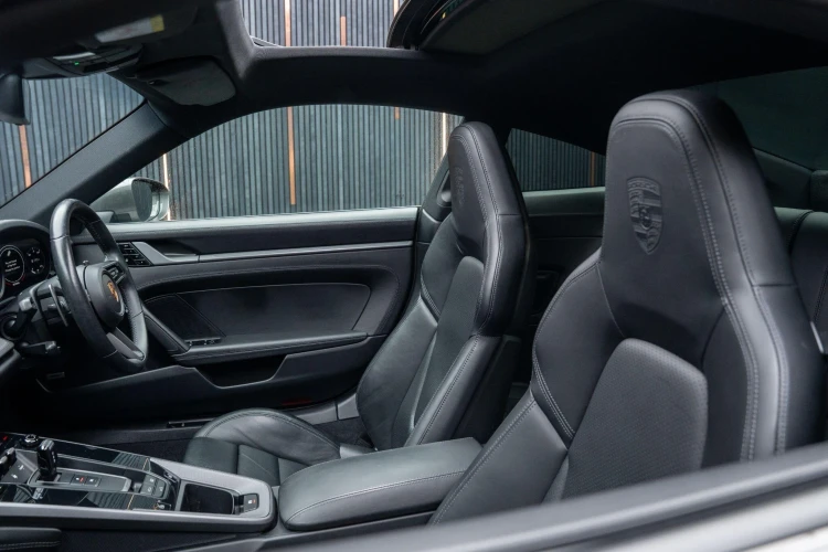 Vehicle Image 40