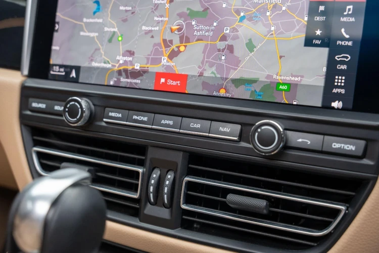 Vehicle Image 10