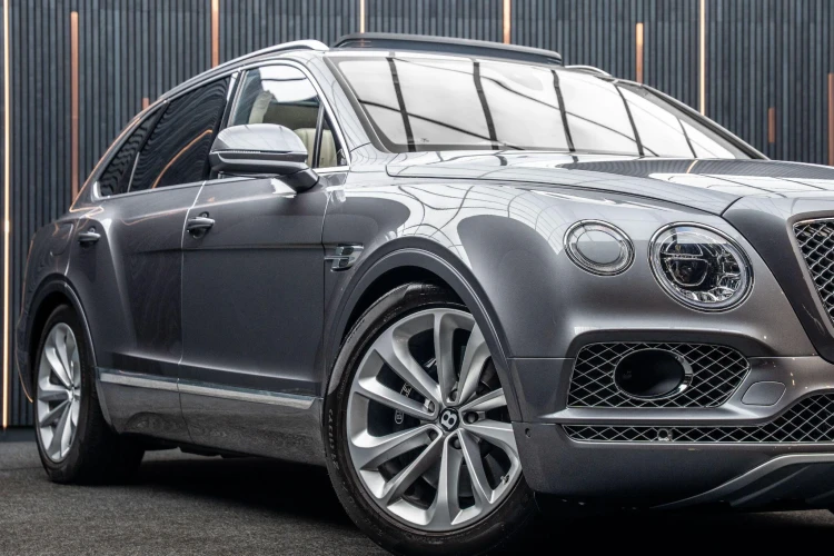 Vehicle Image 7