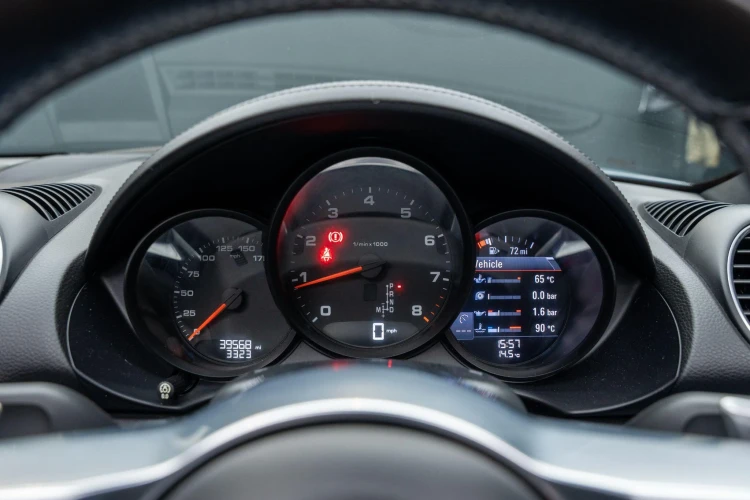 Vehicle Image 33