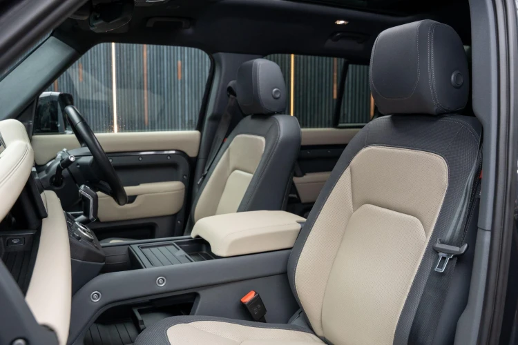 Vehicle Image 36