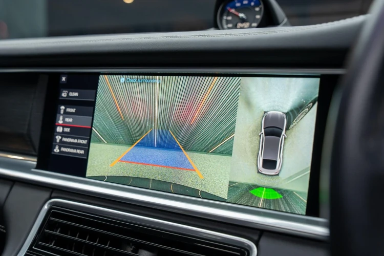 Vehicle Image 8