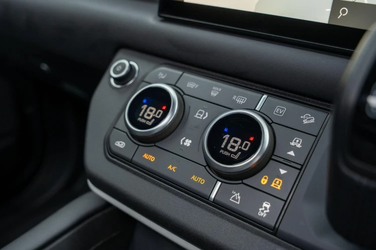Vehicle Image 20