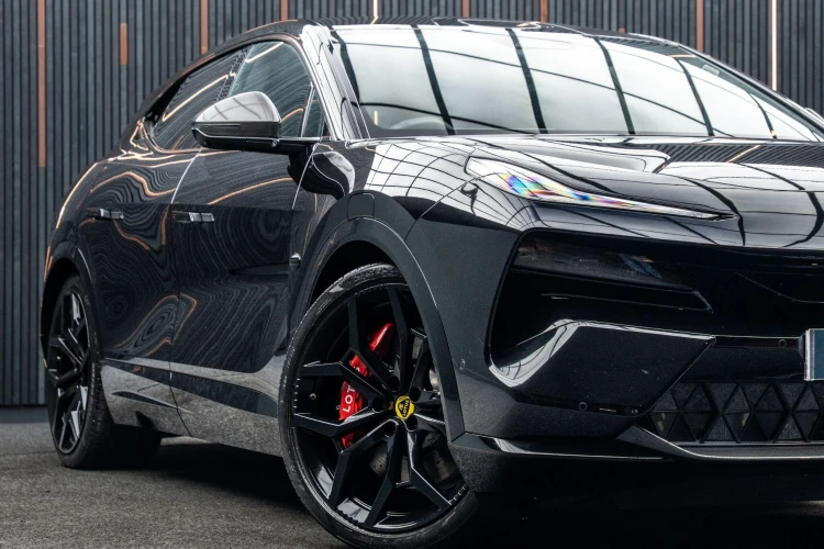 Vehicle Image 7