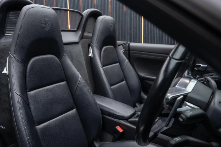 Vehicle Image 12