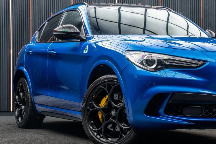 Vehicle Image 7