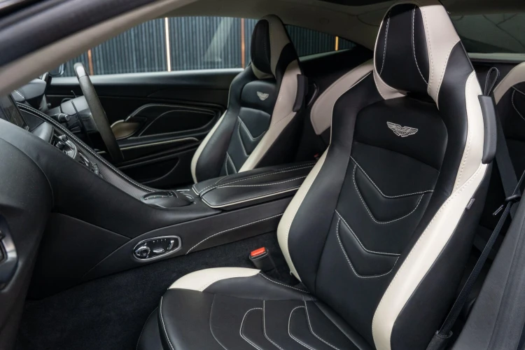 Vehicle Image 40