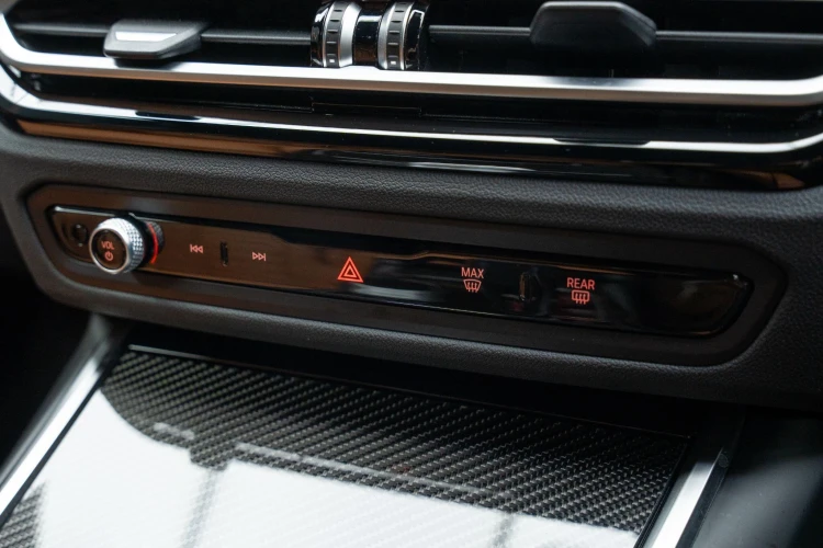 Vehicle Image 33