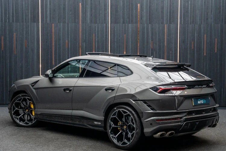 Vehicle Image 21