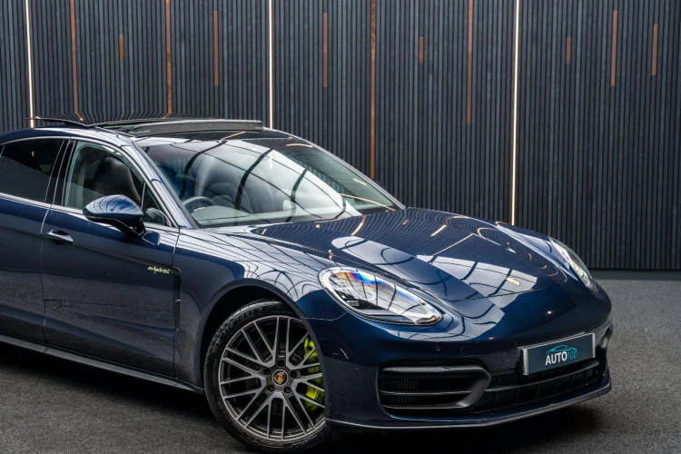 Vehicle Image 9
