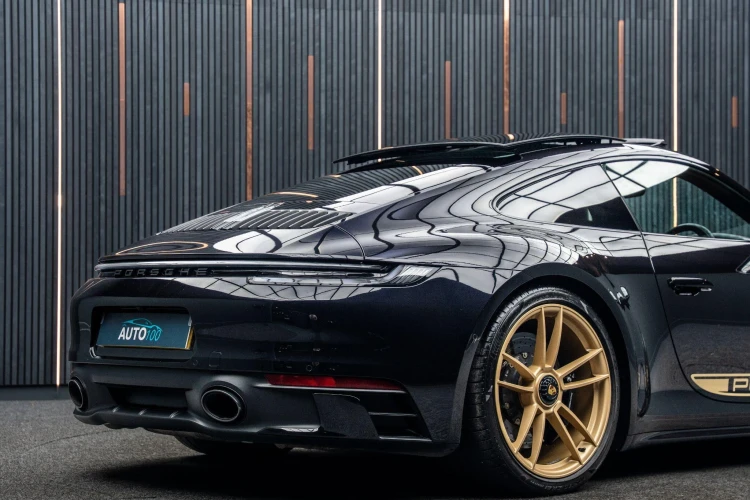 Vehicle Image 21