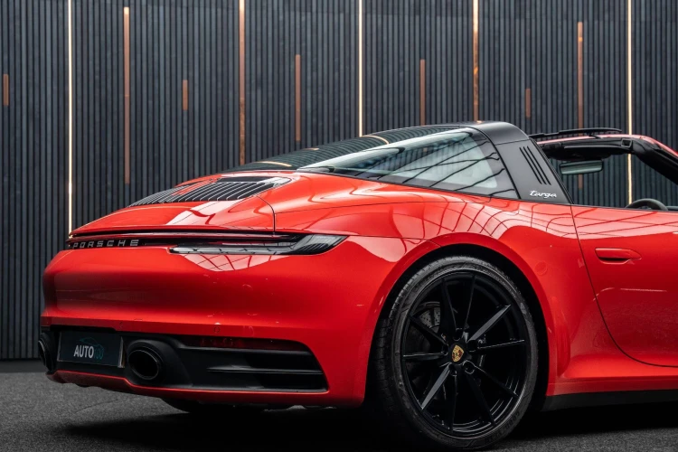 Vehicle Image 23