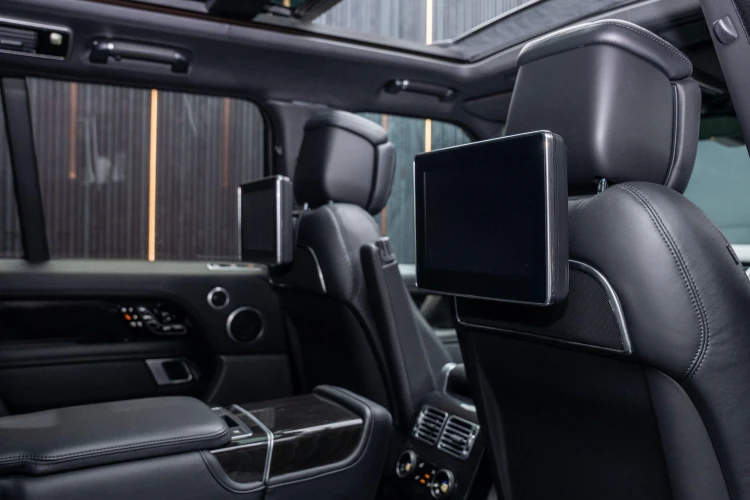 Vehicle Image 6
