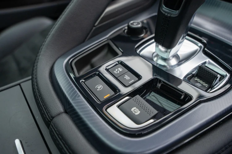 Vehicle Image 32