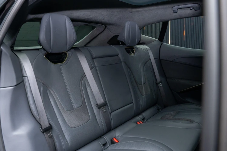 Vehicle Image 14