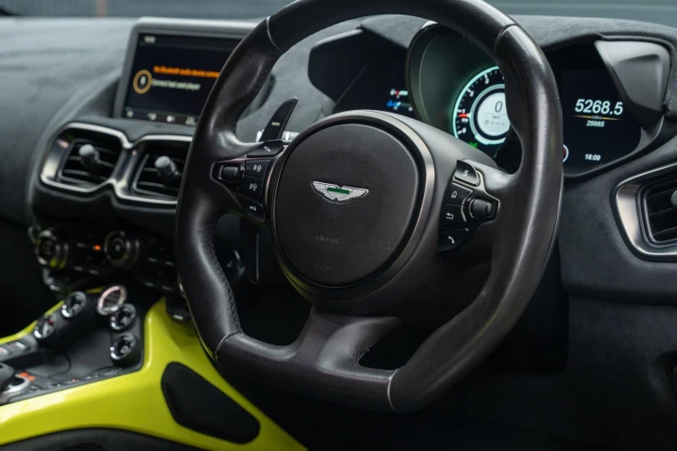 Vehicle Image 4