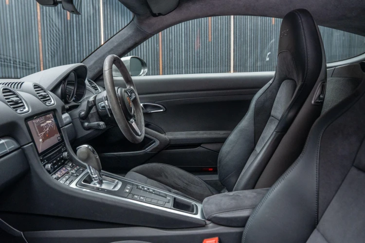 Vehicle Image 35