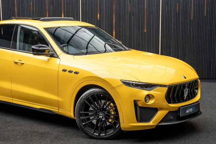 Vehicle Image 9