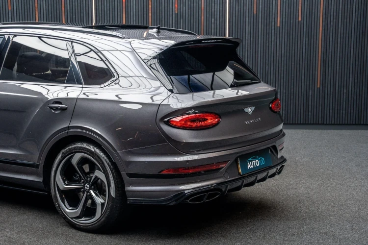 Vehicle Image 19