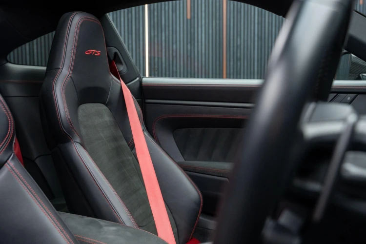 Vehicle Image 37