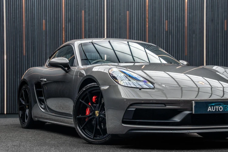 Vehicle Image 7