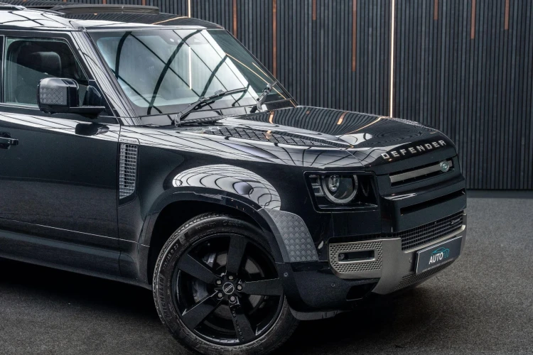 Vehicle Image 9