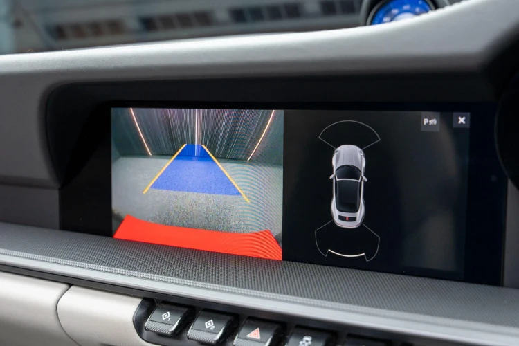 Vehicle Image 10