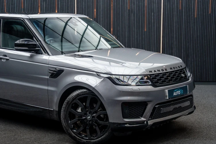 Vehicle Image 9