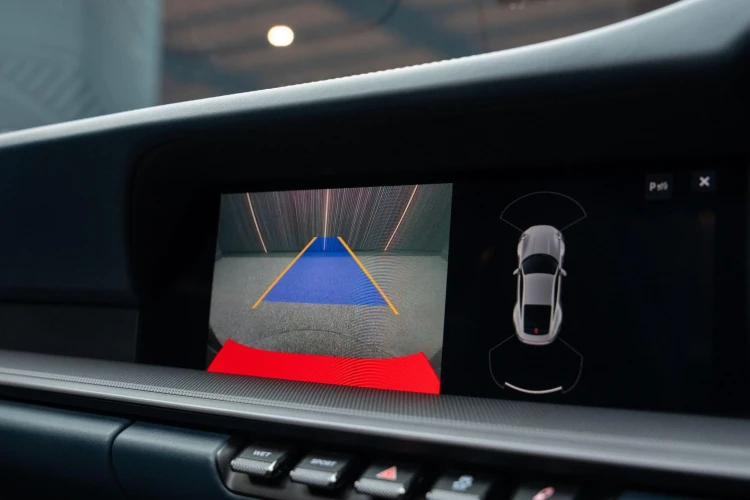 Vehicle Image 8