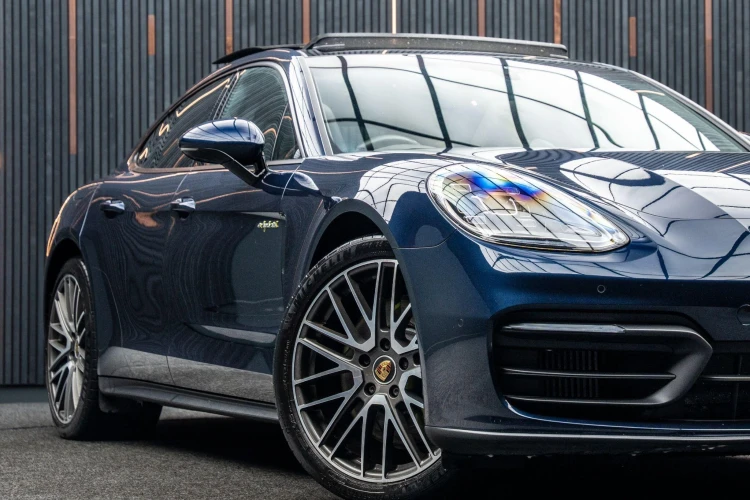 Vehicle Image 7