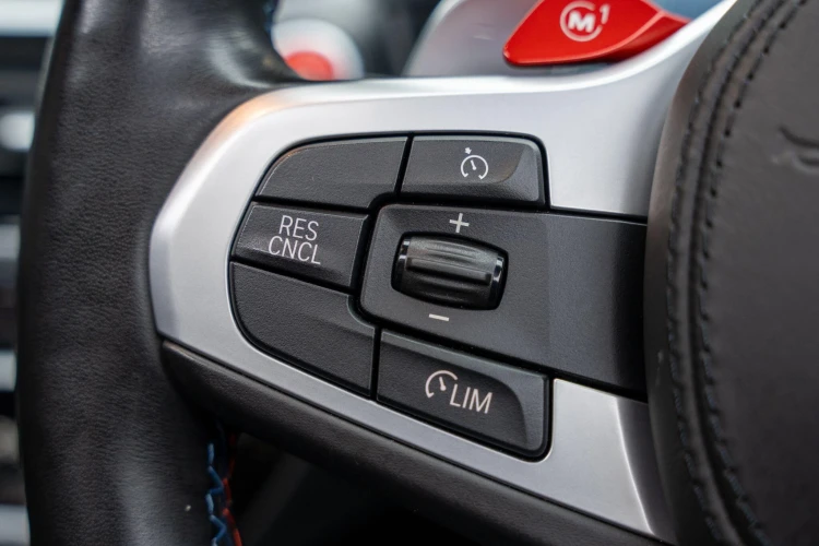 Vehicle Image 36