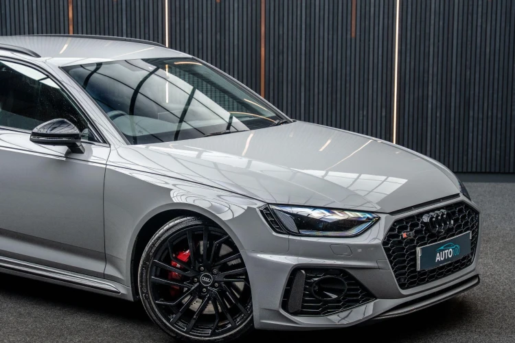 Vehicle Image 9