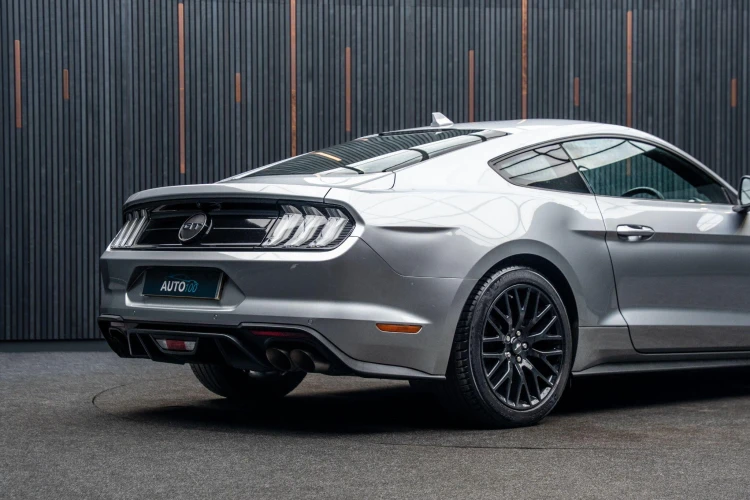 Vehicle Image 21