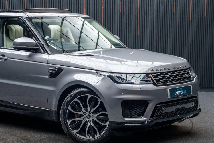 Vehicle Image 9