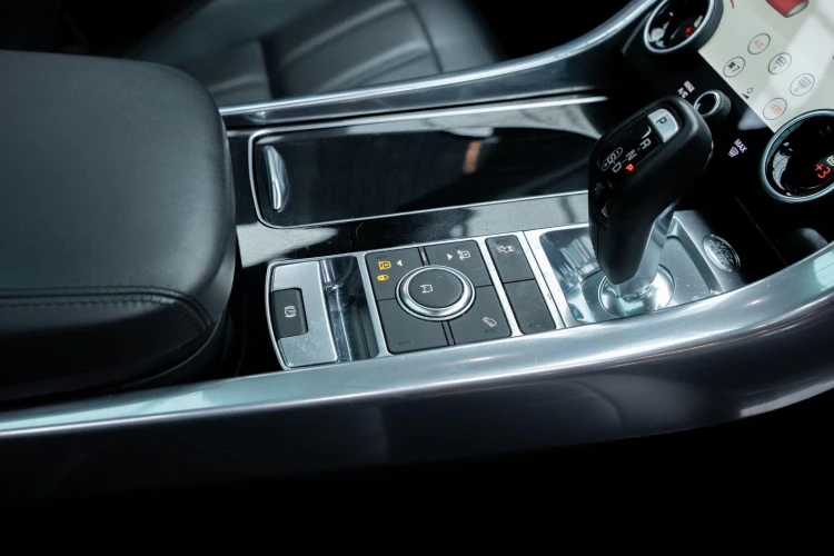 Vehicle Image 30