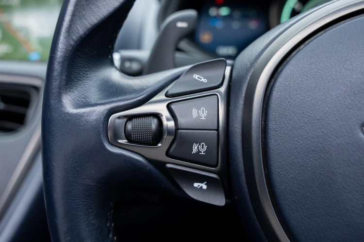 Vehicle Image 22