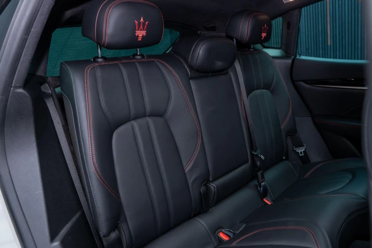 Vehicle Image 14