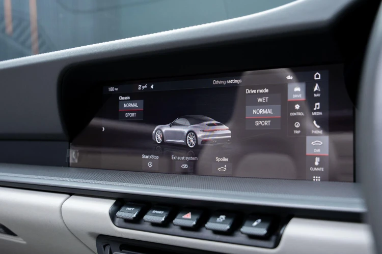 Vehicle Image 10