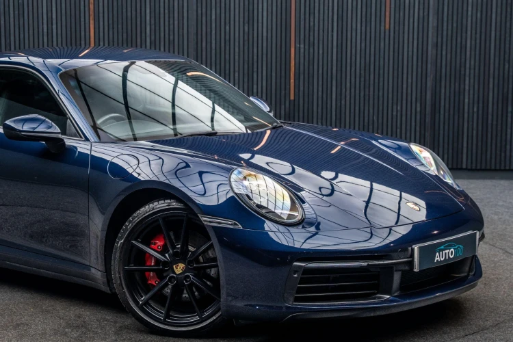 Vehicle Image 9