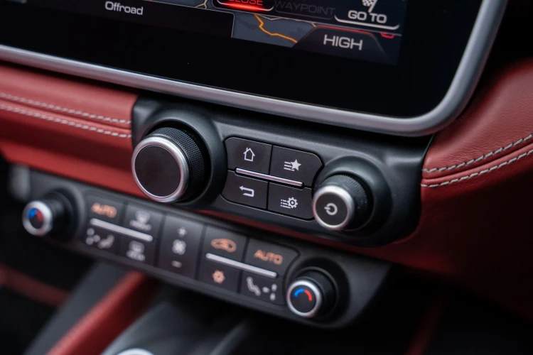 Vehicle Image 18