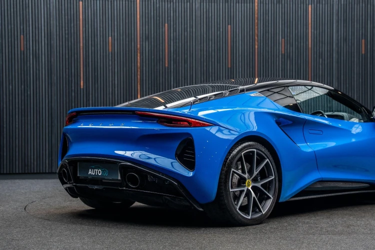 Vehicle Image 21