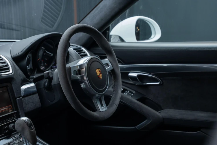 Vehicle Image 35