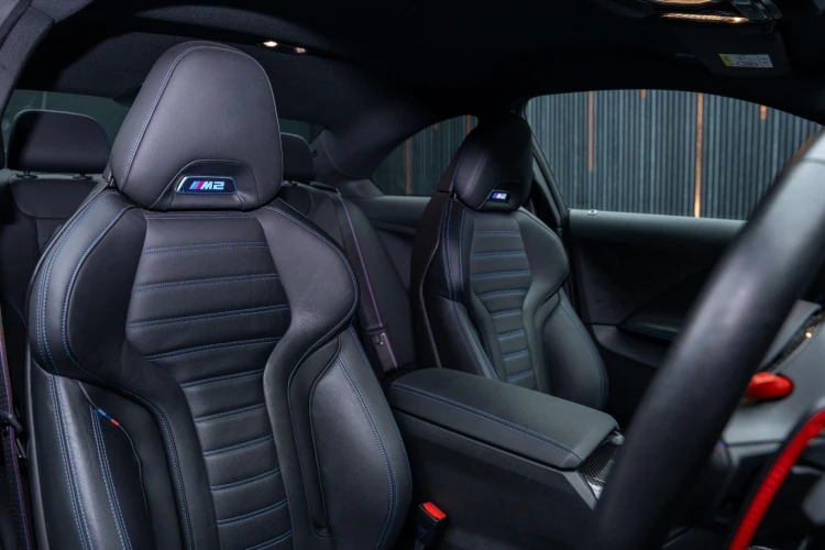 Vehicle Image 12