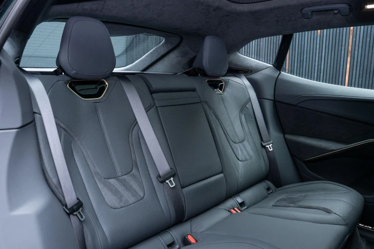 Vehicle Image 14