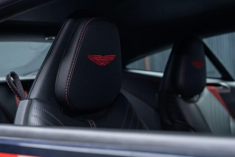 Vehicle Image 30