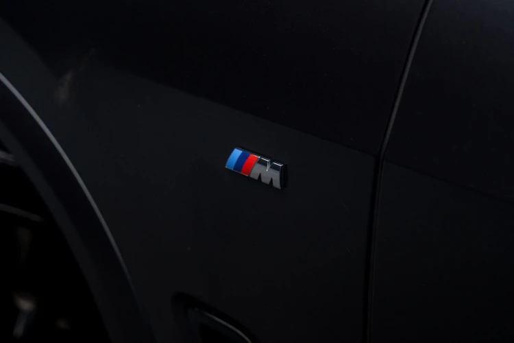 Vehicle Image 38