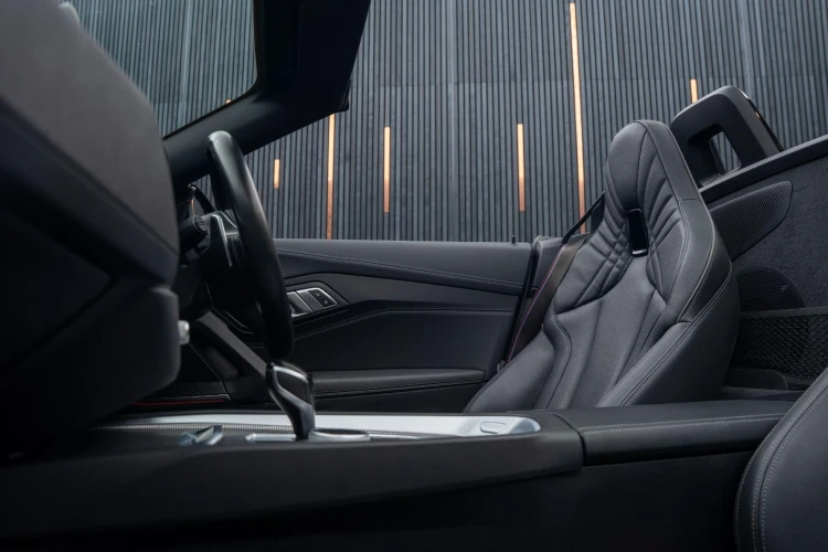 Vehicle Image 36