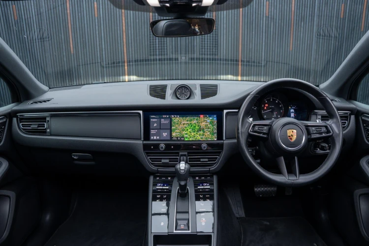 Vehicle Image 37