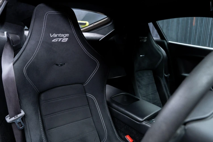 Vehicle Image 12