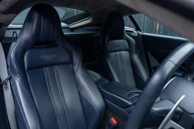 Vehicle Image 12